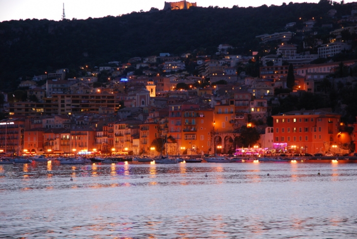 Paradise Cote D'Azur, Twilight with the old town & the fort, Image 27
