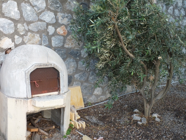 Johannes Villa,  Clay oven with olive tree, Image 20